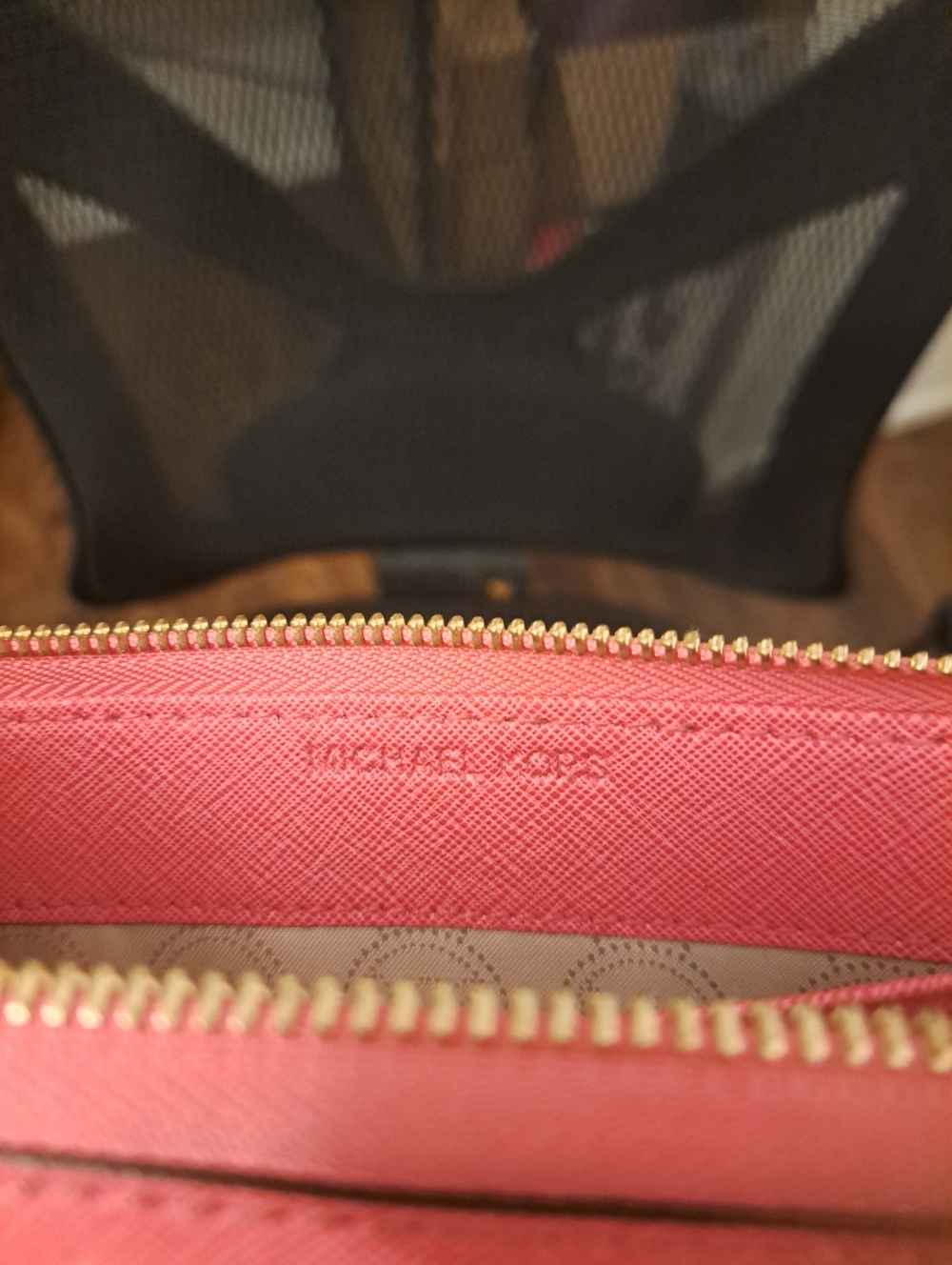 EUC Michael Kors Hot Pink Saffiano Zip Wallet with Gold Studs - Picture 9 of 11
